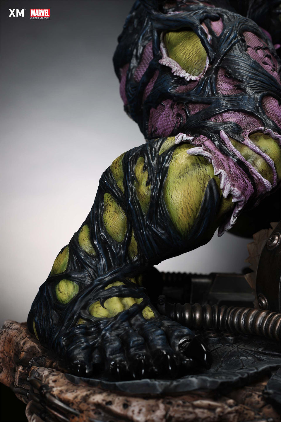 XM Studios Venomized Hulk (Version A - 1 Torso) 1/4 Scale Statue