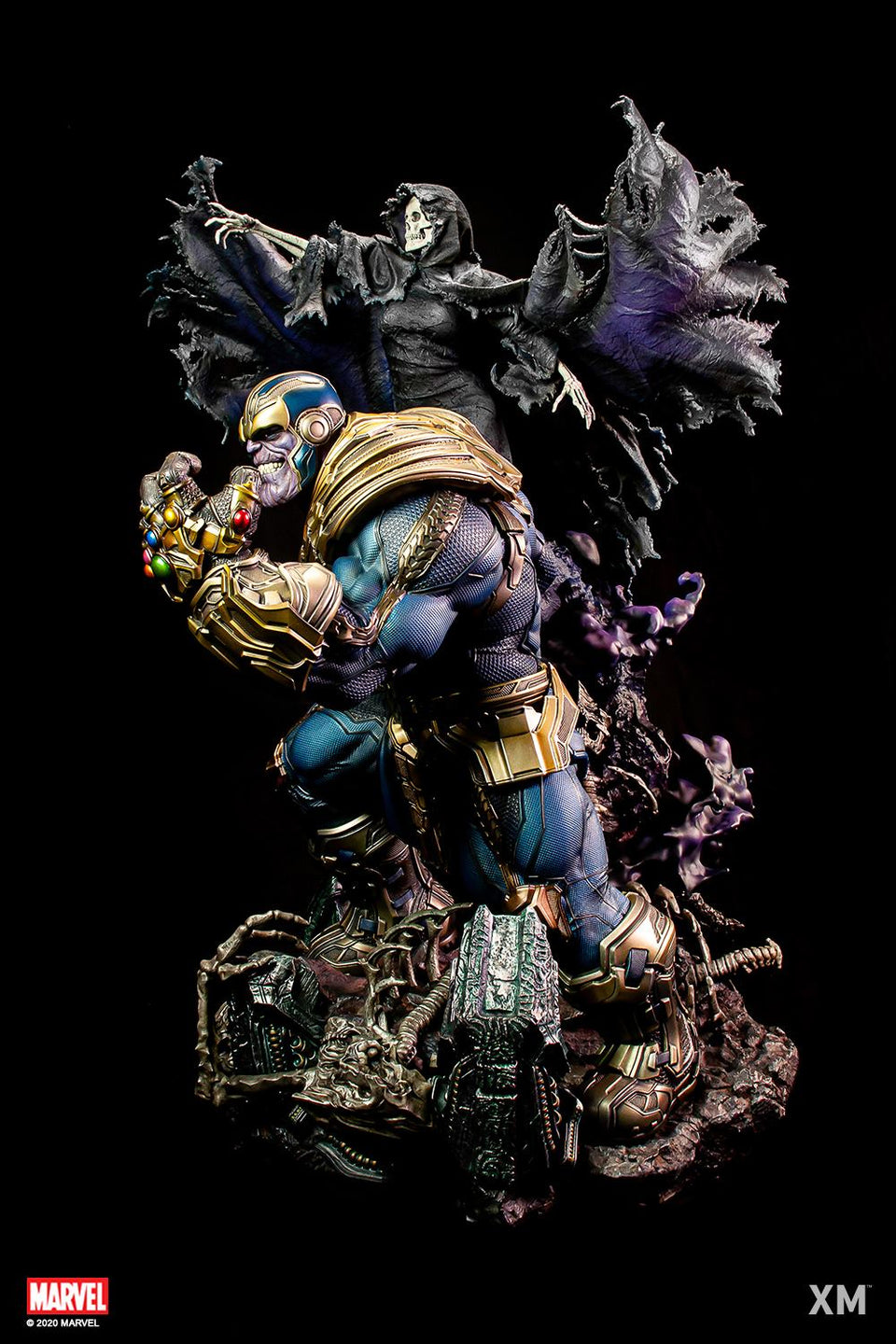 XM Studios Thanos and Lady Death (Exclusive) 1:4 Scale Statue