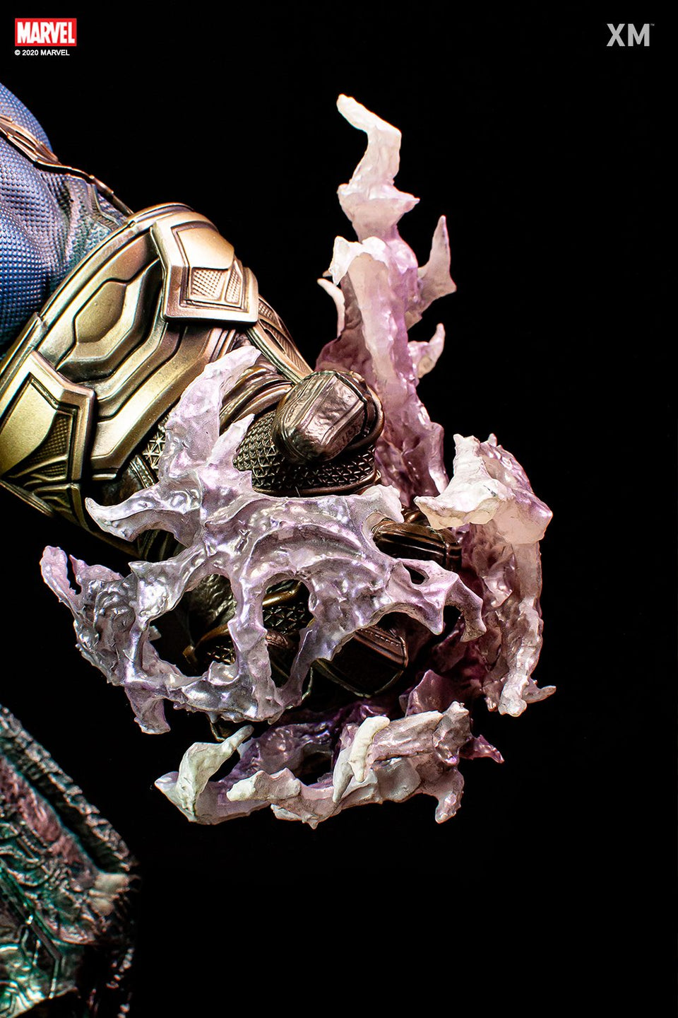 XM Studios Thanos and Lady Death (Exclusive) 1:4 Scale Statue