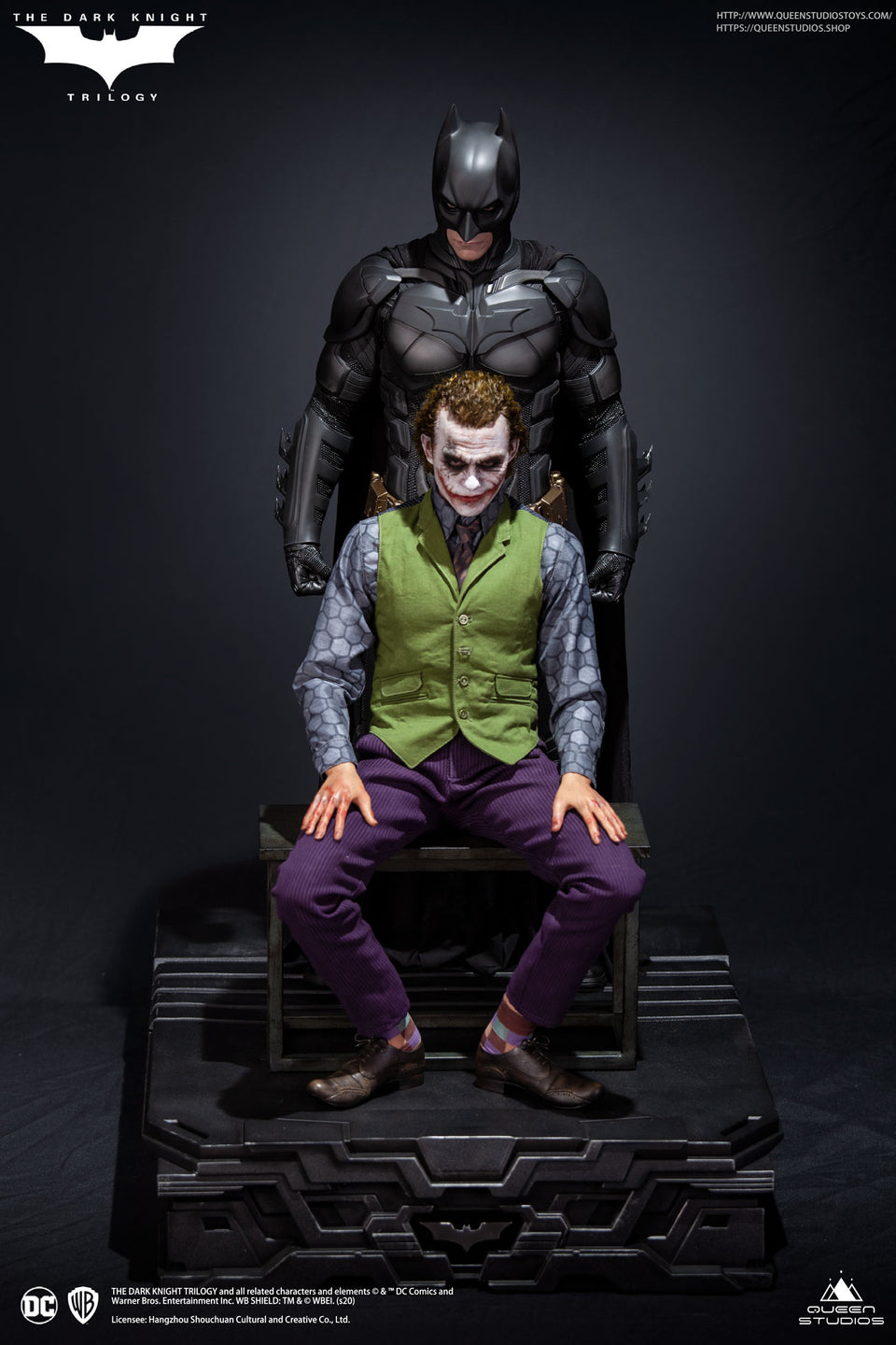 Queen Studios Batman / The Dark Knight (Premium Edition - Sculpted Hair) 1:3 Scale Statue