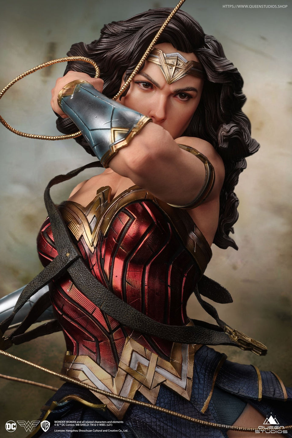 Queen Studios Wonder Woman 1/4 Scale Statue