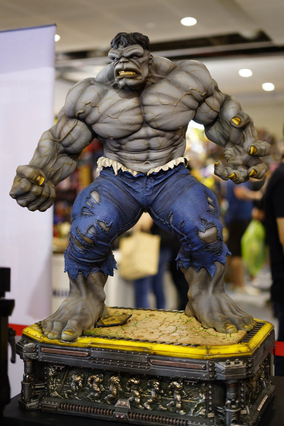 LBS / XM Studios Gray Hulk (Kirby Version) 1/3 Scale Statue