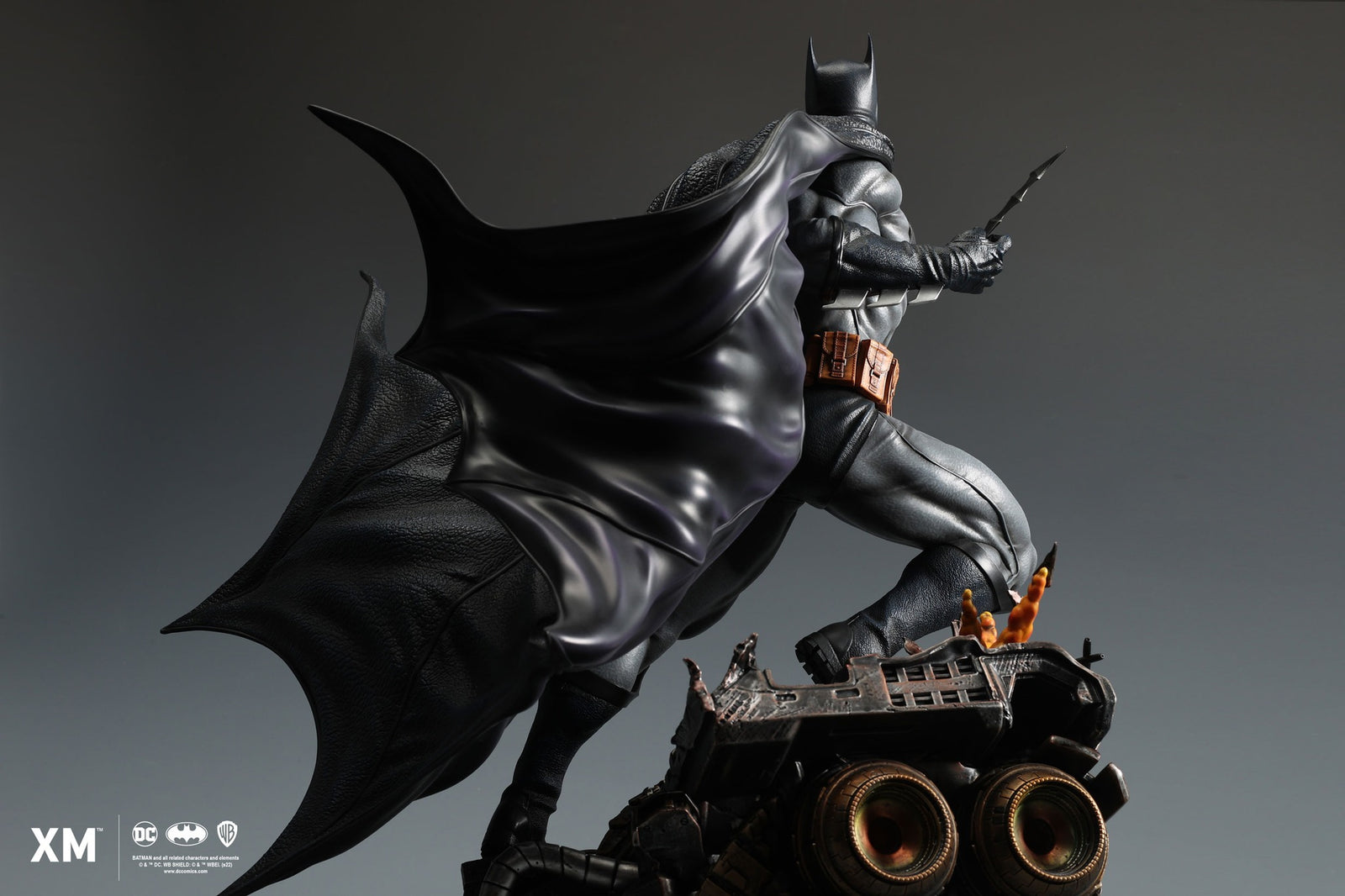 XM Studios Batman Classic 1/6 Scale Statue – Cosmic Chase Collectibles ...