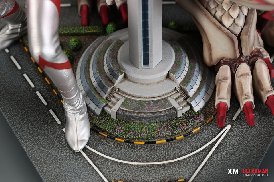 XM Studios Ultraman and Merliger (Changi Airport) (SJ55 Series) Scale Statue