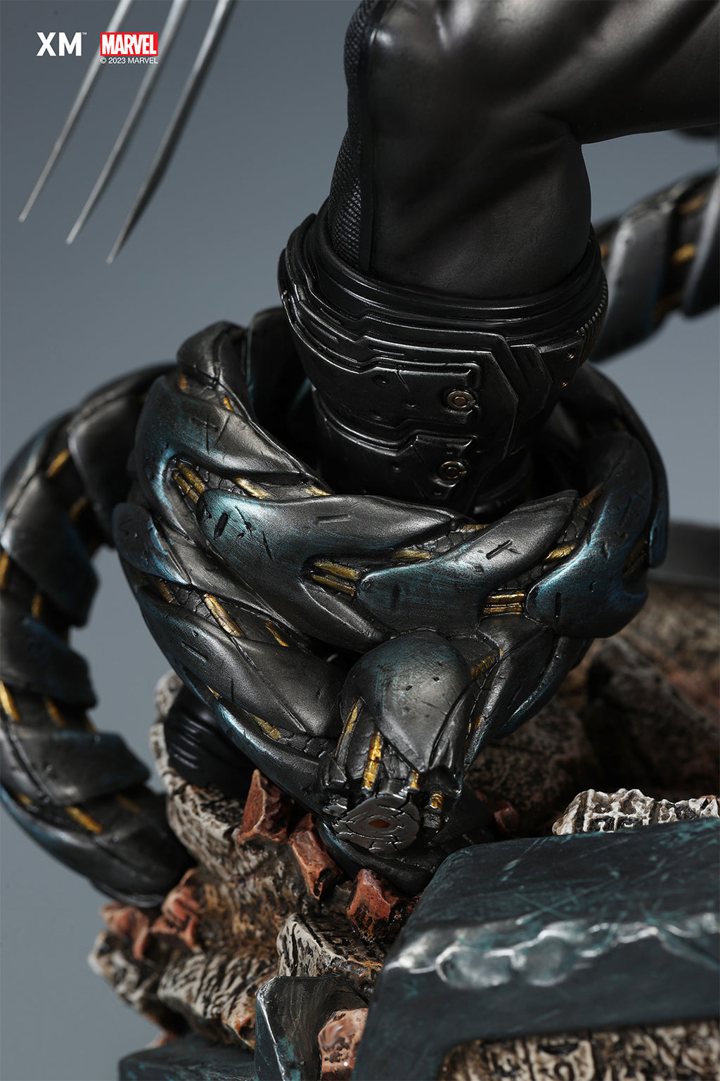XM Studios Wolverine (X Force) (Version B) 1/4 Scale Statue – Cosmic ...