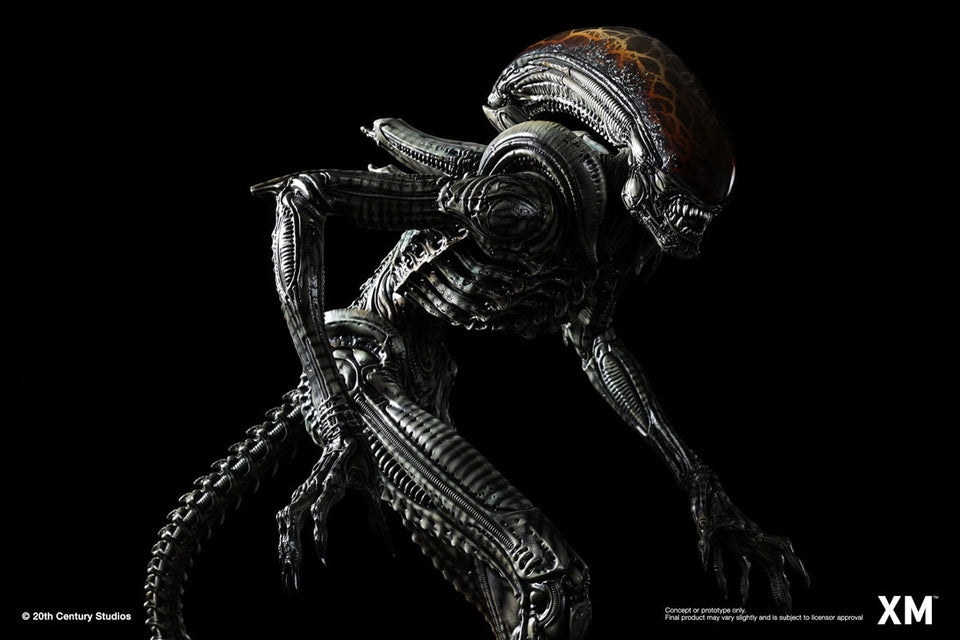 XM Studios Alien Hive-Warrior (Black Variant) Statue