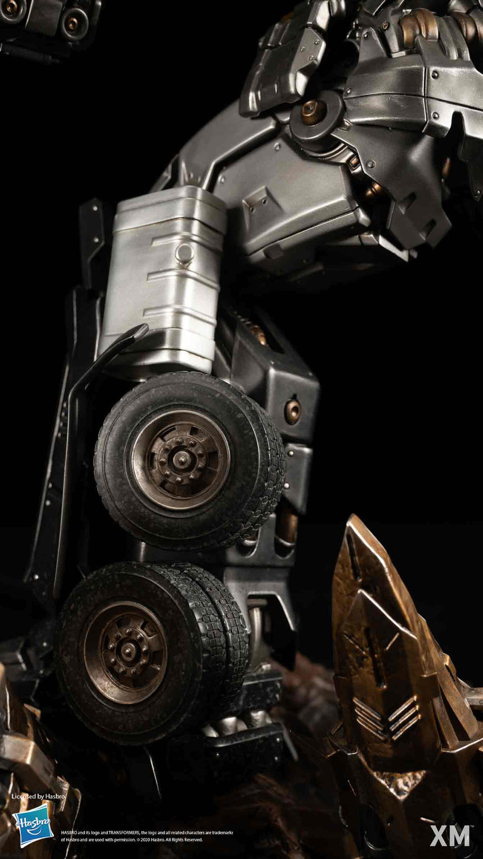 XM Studios Nemesis Prime (Transformers) (Exclusive) 1:10 Scale Statue