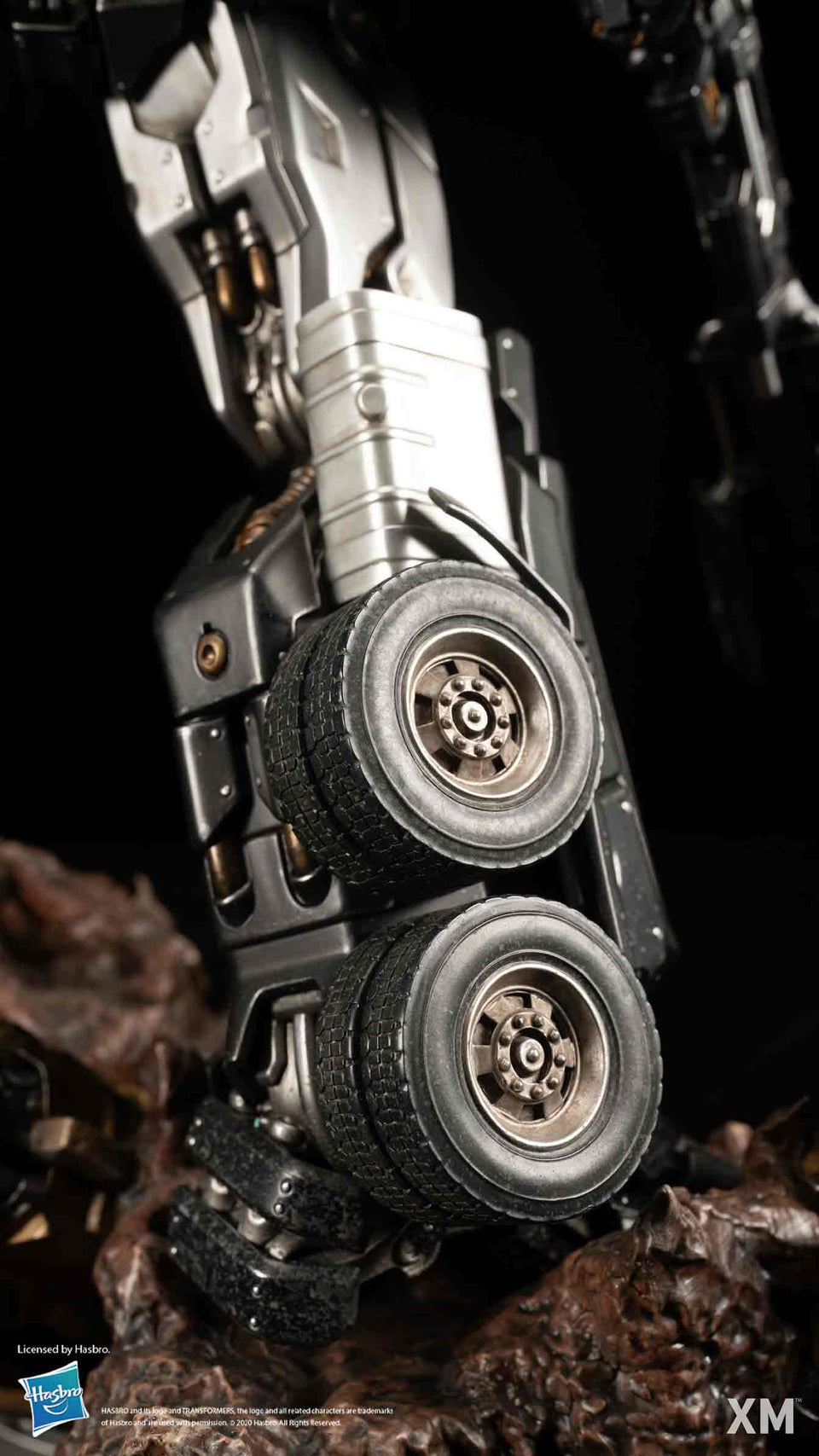 XM Studios Nemesis Prime (Transformers) (Exclusive) 1:10 Scale Statue